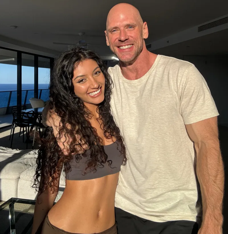 [Only Fans] JasminX & Johnny Sins: Booty Call with Indian Exotic JasminX